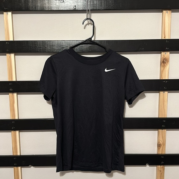 Nike Tops - women’s nike drifit shirt